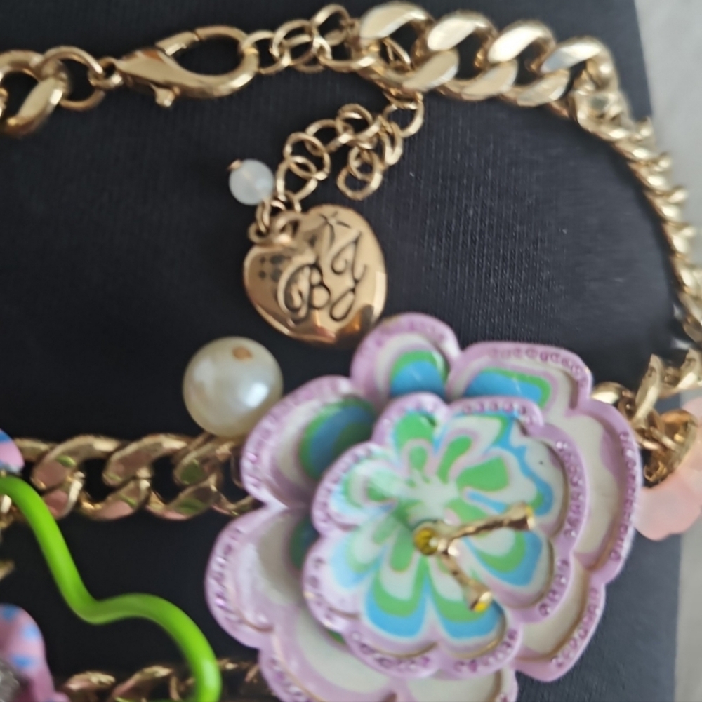 Betsey Johnson Charming Floral Necklace with Pink and Gold Details - Picture 3 of 6